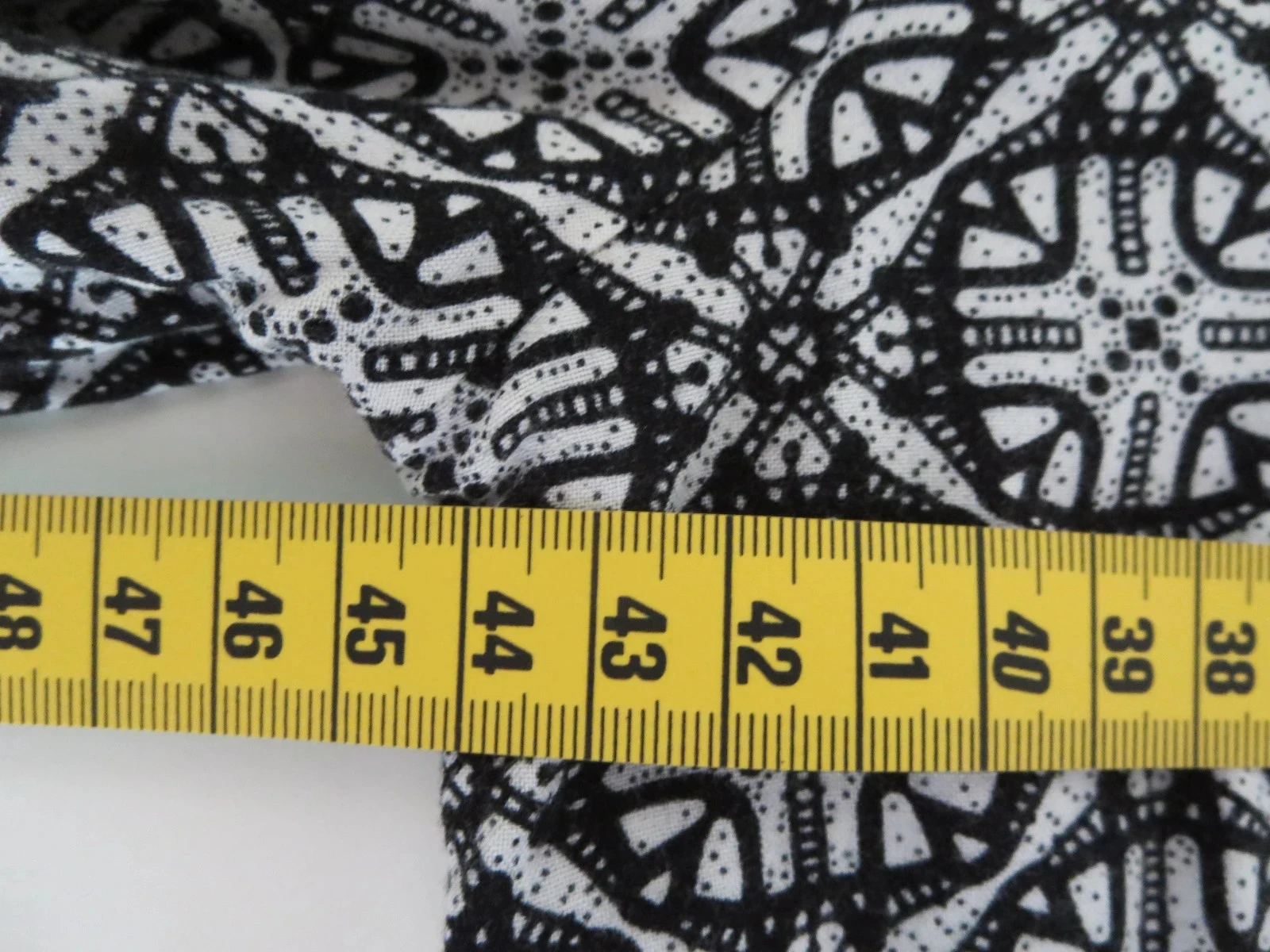 Blouse chic noire et blanche Liz Devy – Taille S 36 – Excellent état – photo 4